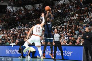 许多球员都 许多球员都