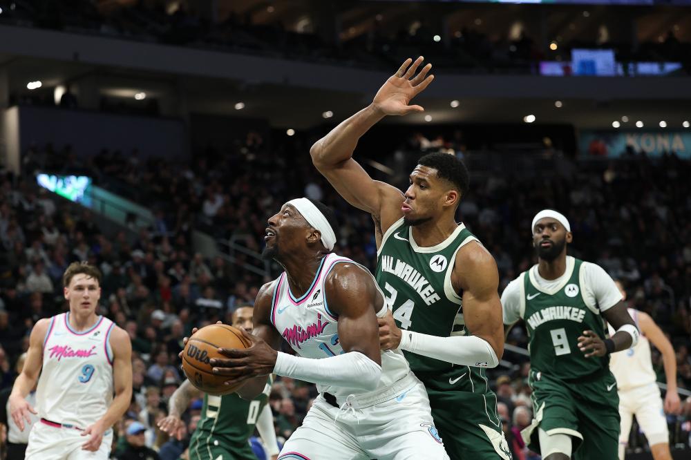 [CBA]单节狂轰49分 山西主场大胜天津