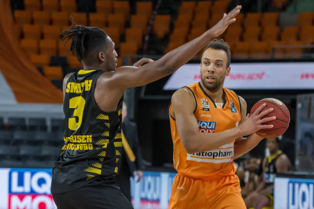 [网球]王欣瑜赢得2026新赛季首胜